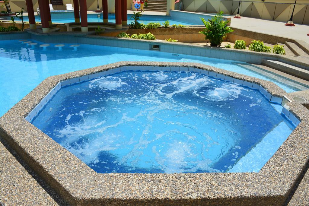 Playa Almendro Resort Тонсупа Екстериор снимка